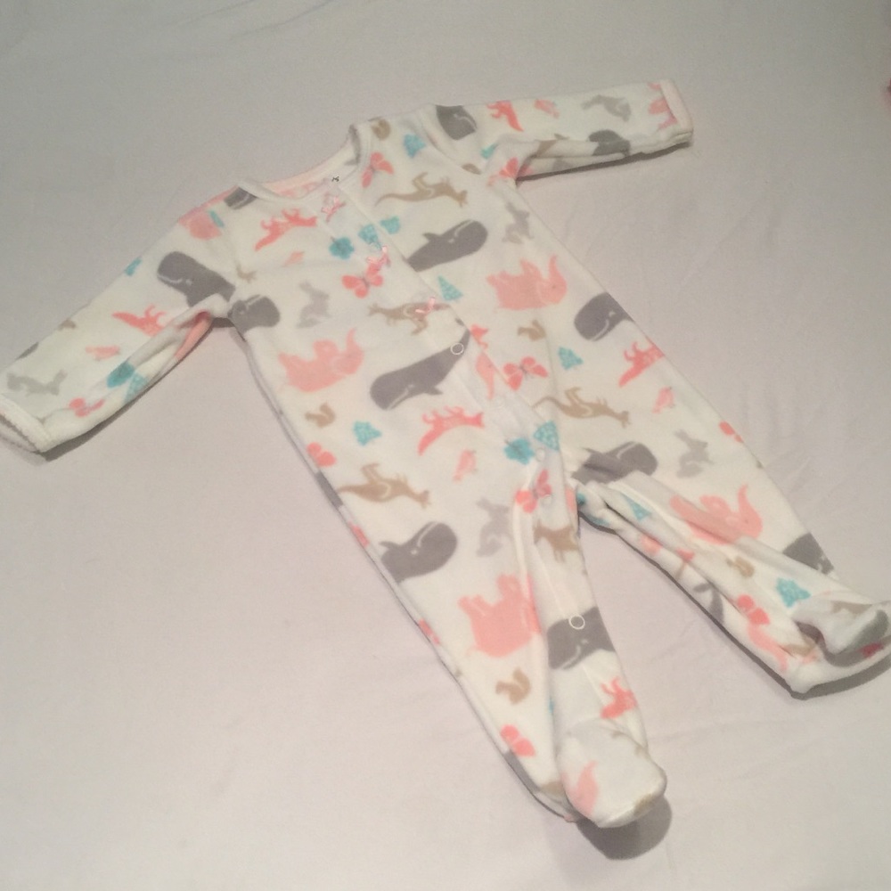 Baby 👶🏻 Carter’s Animal Fleece Onesie